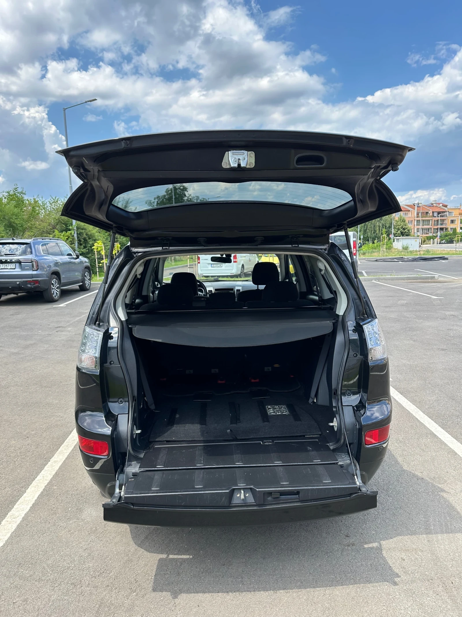 Mitsubishi Outlander, снимка 10 - Автомобили и джипове - 55227521