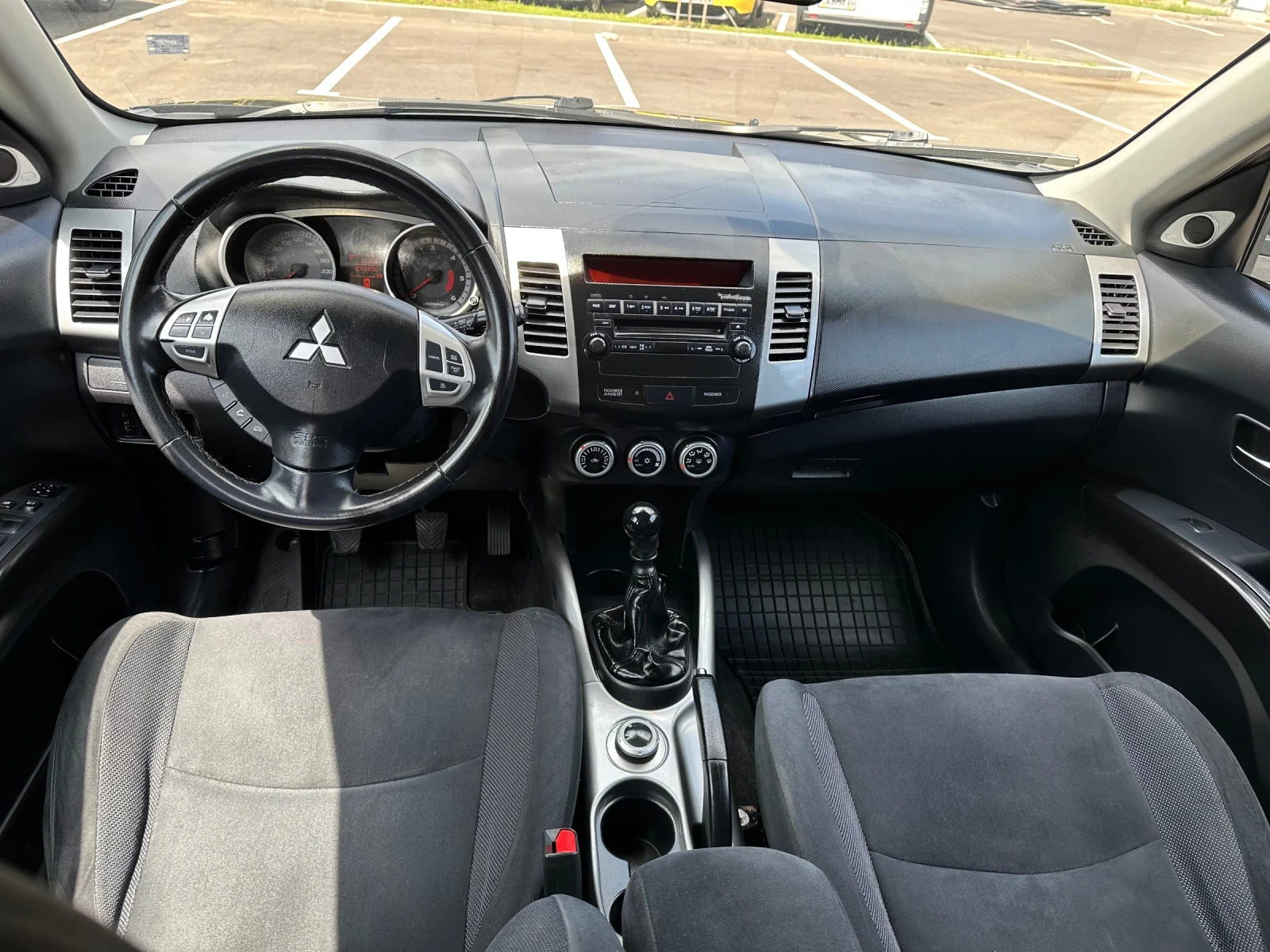 Mitsubishi Outlander, снимка 8 - Автомобили и джипове - 55227521