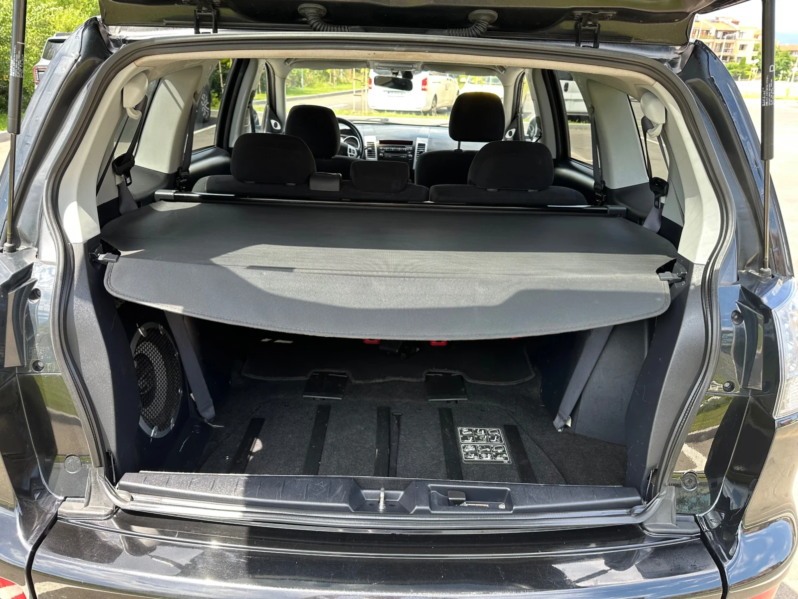 Mitsubishi Outlander, снимка 9 - Автомобили и джипове - 55227521