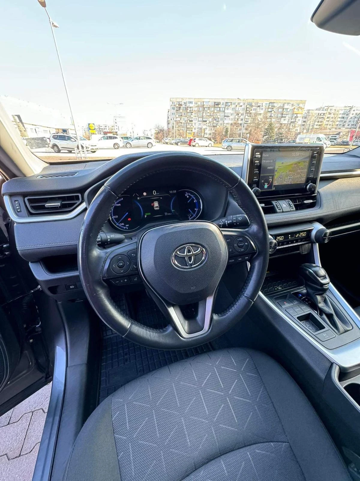 Toyota Rav4 Hibryd 2.5, снимка 6 - Автомобили и джипове - 55466411