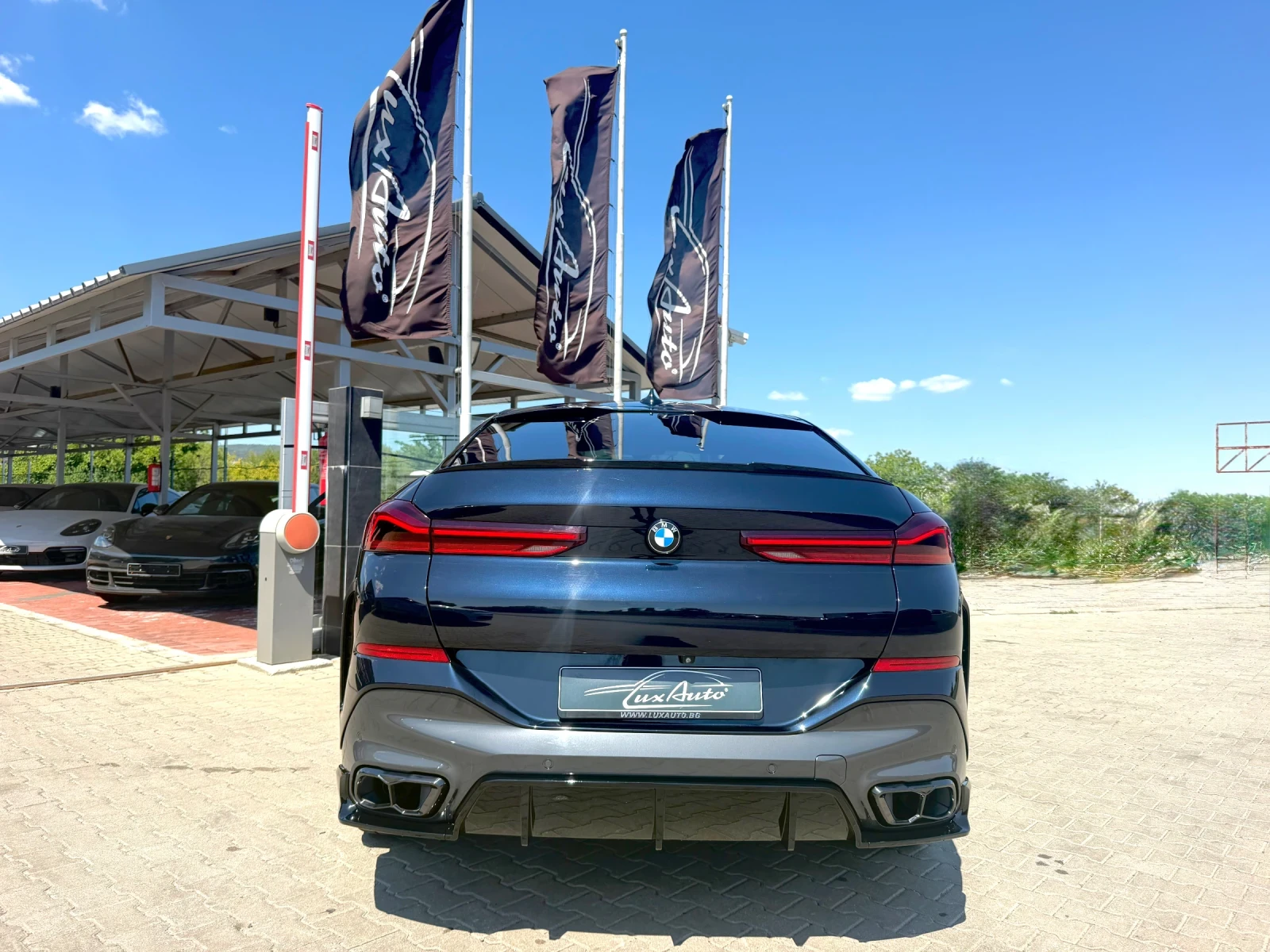 BMW X6 4.0d#LASER#MAGICSKY#ОБДУХ#CARBON#AIRMAT, снимка 7 - Автомобили и джипове - 55494724