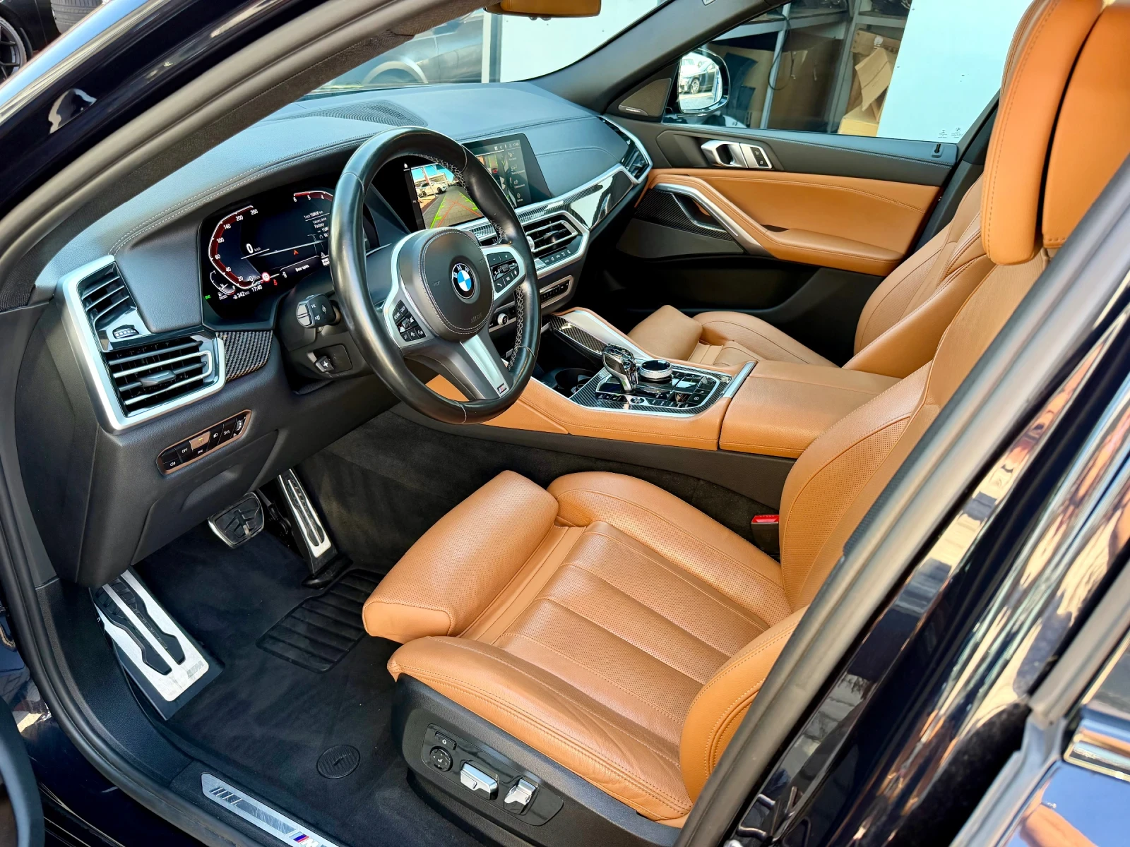 BMW X6 4.0d#LASER#MAGICSKY#ОБДУХ#CARBON#AIRMAT, снимка 11 - Автомобили и джипове - 55494724