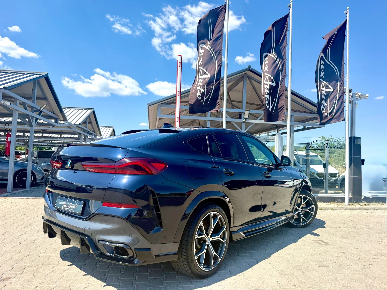 BMW X6 4.0d#LASER#MAGICSKY#ОБДУХ#CARBON#AIRMAT, снимка 5 - Автомобили и джипове - 55494724