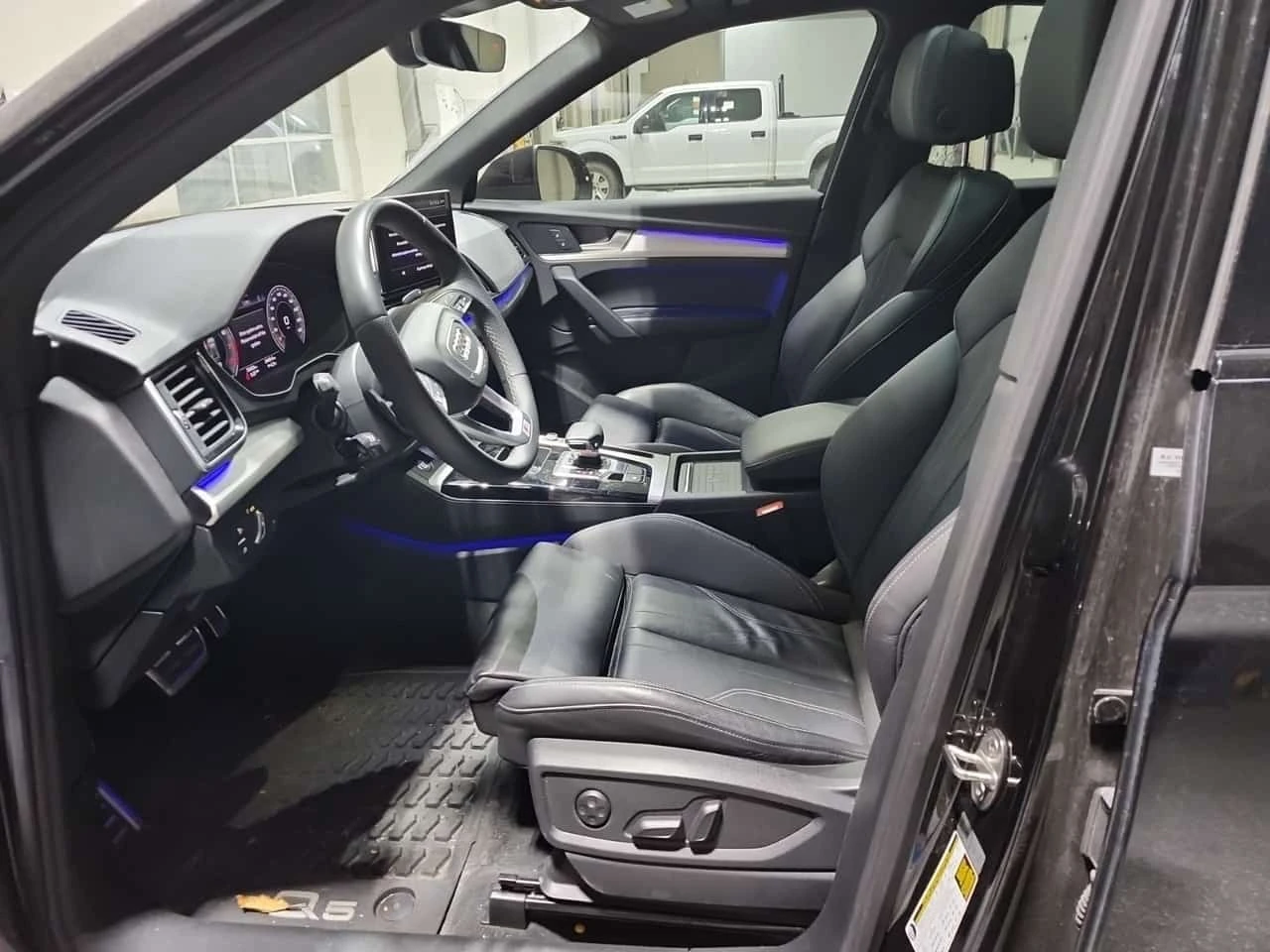 Audi Q5 * PROGRESSIV * CARFAX * , снимка 8 - Автомобили и джипове - 56656353