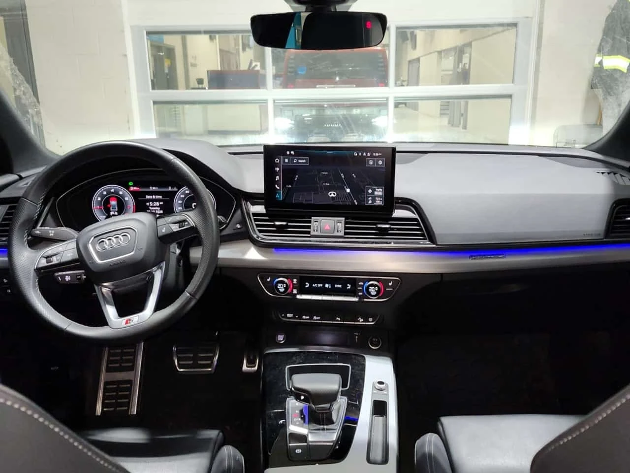Audi Q5 * PROGRESSIV * CARFAX * , снимка 9 - Автомобили и джипове - 56656353
