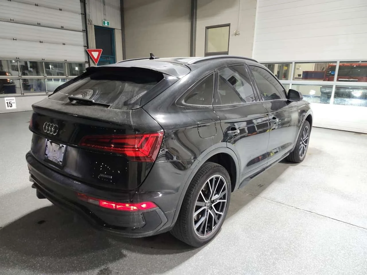 Audi Q5 * PROGRESSIV * CARFAX * , снимка 3 - Автомобили и джипове - 56656353