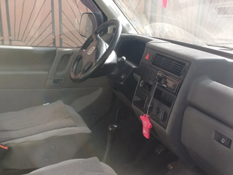 VW Transporter 1.9td, снимка 10 - Бусове и автобуси - 48009868