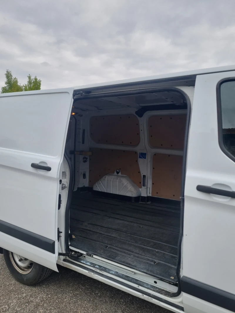 Ford Transit Custom, снимка 4 - Бусове и автобуси - 52367769