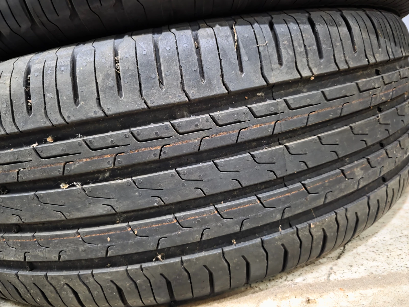 Гуми Летни 225/60R18, снимка 4 - Гуми и джанти - 53769173