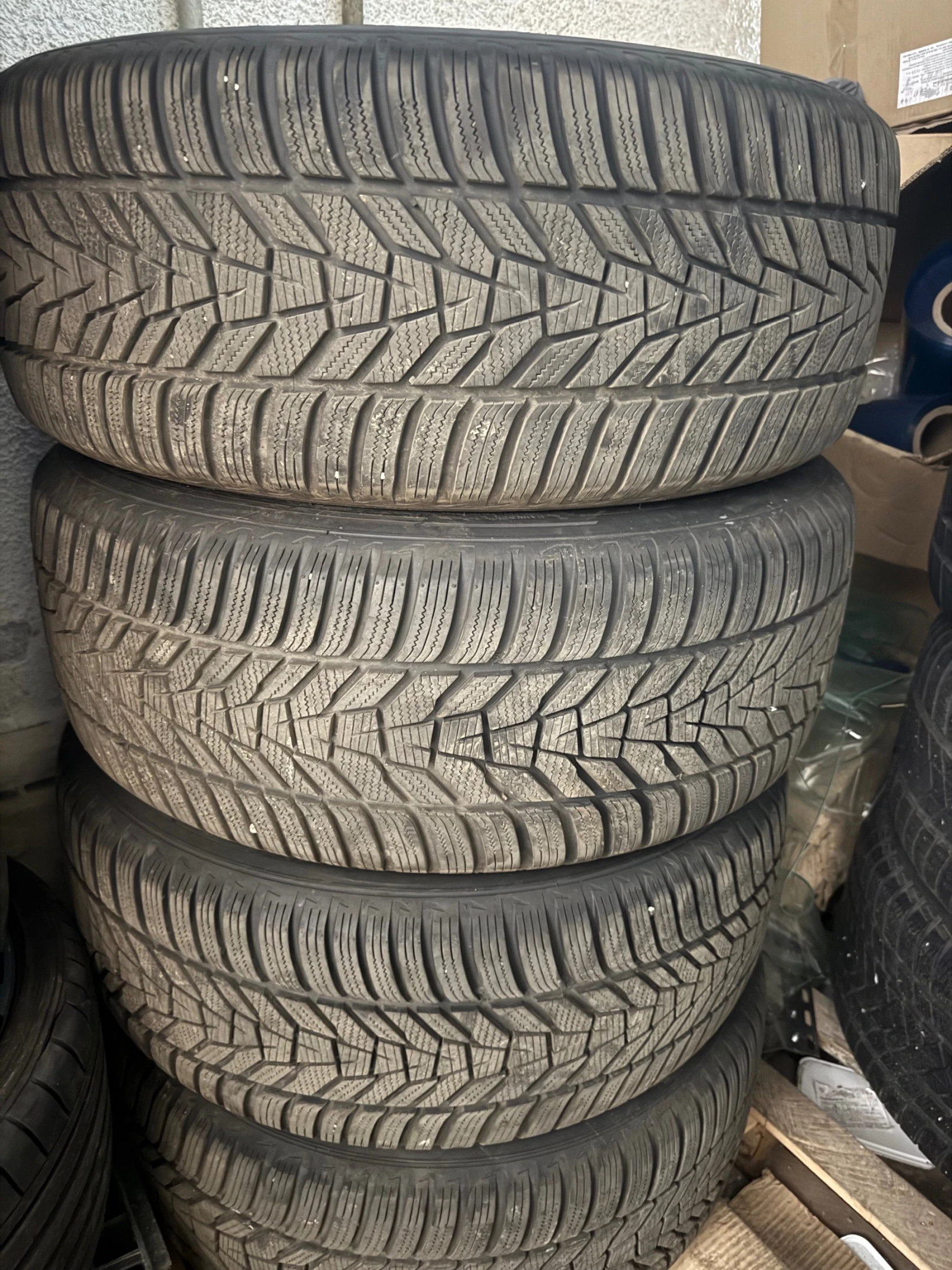 Гуми с джанти Hankook 275/50R20, снимка 3 - Гуми и джанти - 54692317