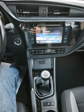 Toyota Auris 1.6 d4d, снимка 11