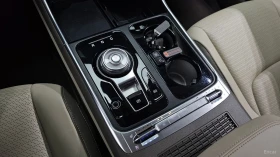 Kia Carnival HIGH-LIMO* DISTRONIC* ОБДУХВАНЕ* МАСАЖИ* 360* HUD*, снимка 11