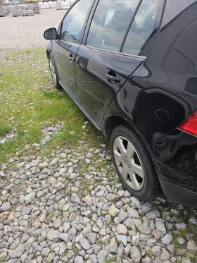 VW Golf - 800 € / 1564.66 лв. - 80838575 3