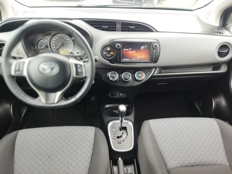 Toyota Yaris 1.33i Автоматик Швейцария, снимка 8 - Автомобили и джипове - 45335331