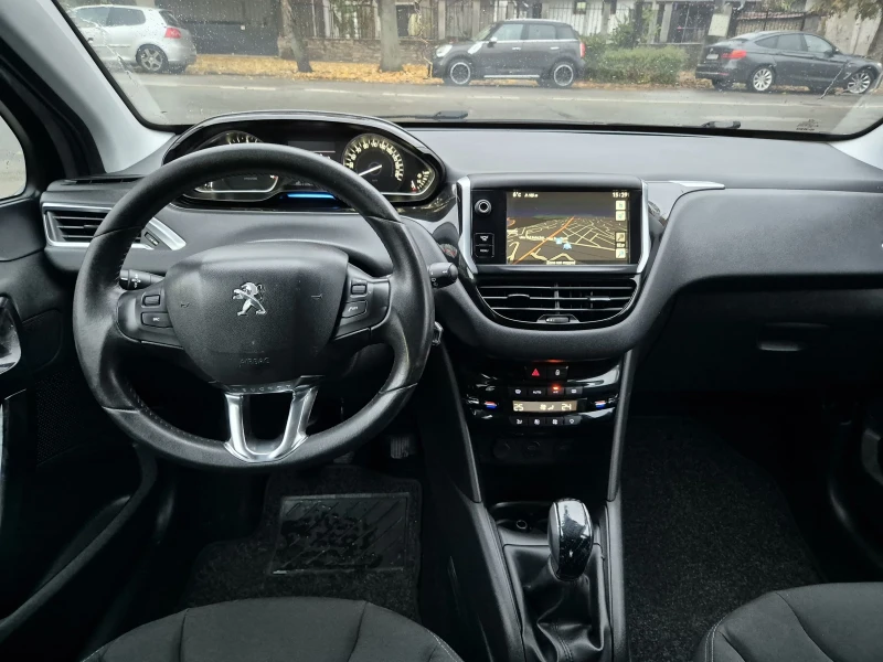 Peugeot 208 УНИКАТ!!! Перфектно , снимка 14 - Автомобили и джипове - 48117288