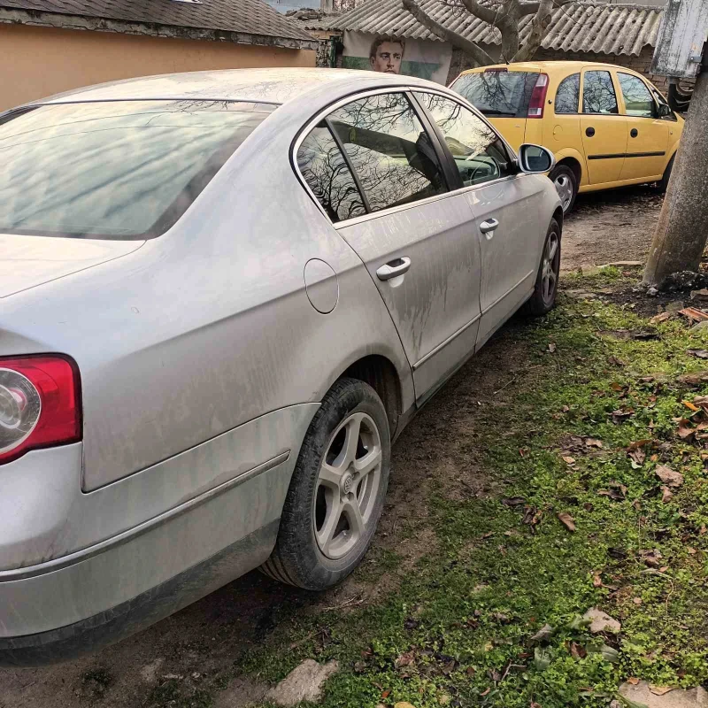 VW Passat B6, снимка 2 - Автомобили и джипове - 48157878