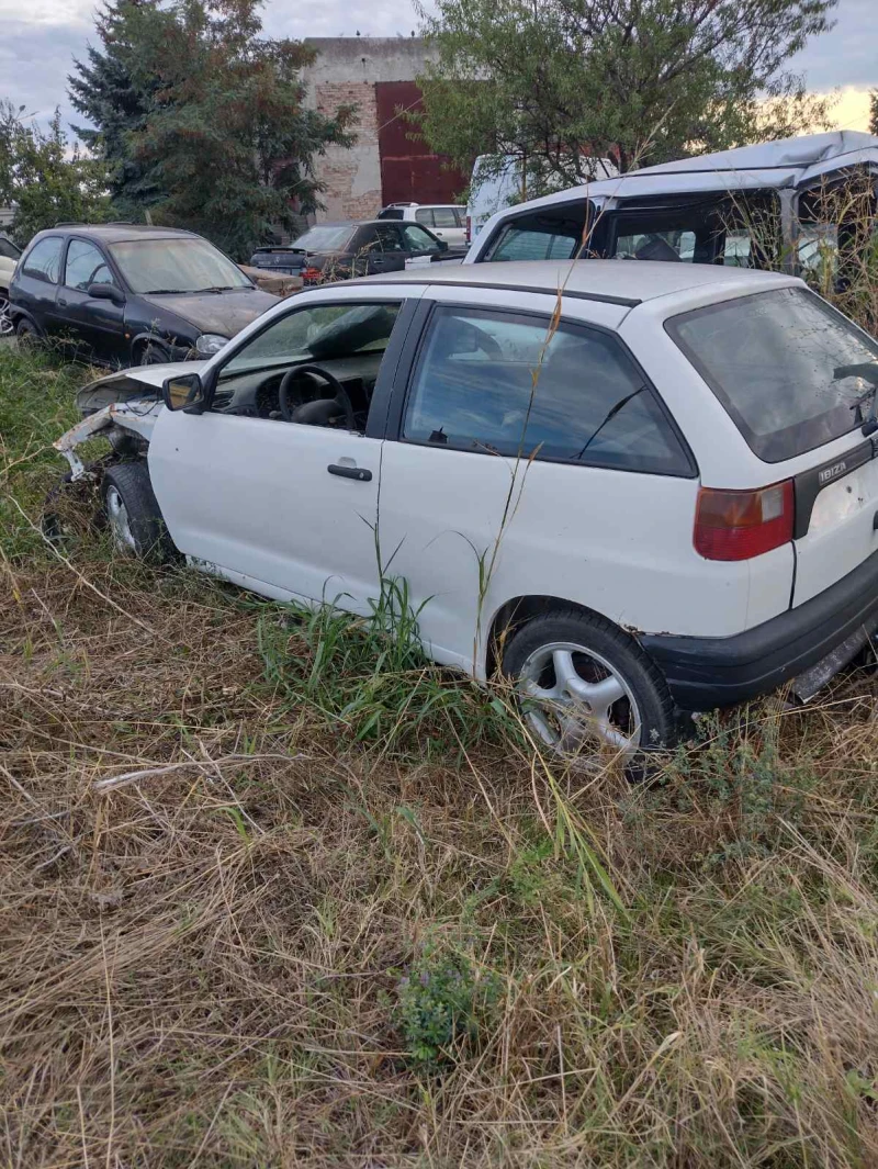 Seat Ibiza, снимка 2 - Автомобили и джипове - 49398340