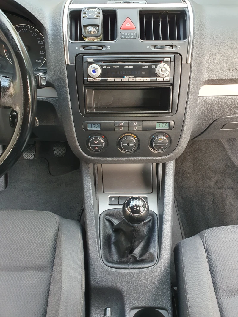 VW Golf 2.0TDI 6skorosti, снимка 11 - Автомобили и джипове - 50104901