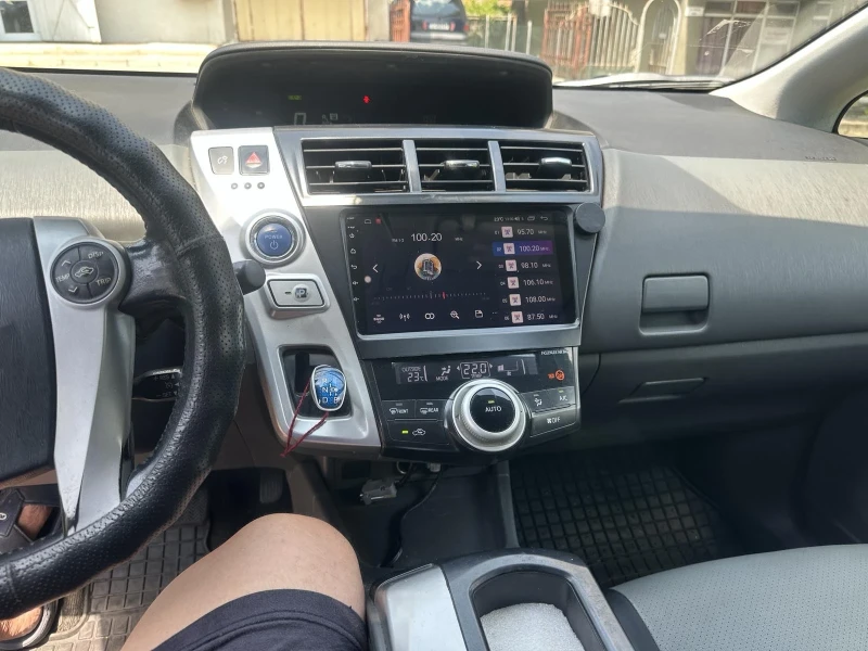 Toyota Prius + , снимка 7 - Автомобили и джипове - 51190762