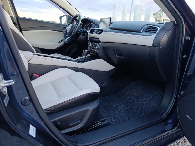 Mazda 6 2.2D Skyactiv-F1, снимка 11 - Автомобили и джипове - 52316163