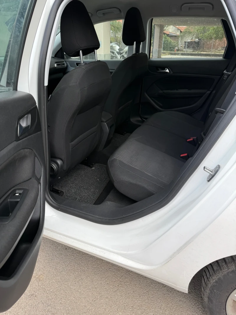 Peugeot 308 1.6 HDI NAVI LED EURO 5, снимка 11 - Автомобили и джипове - 52384415