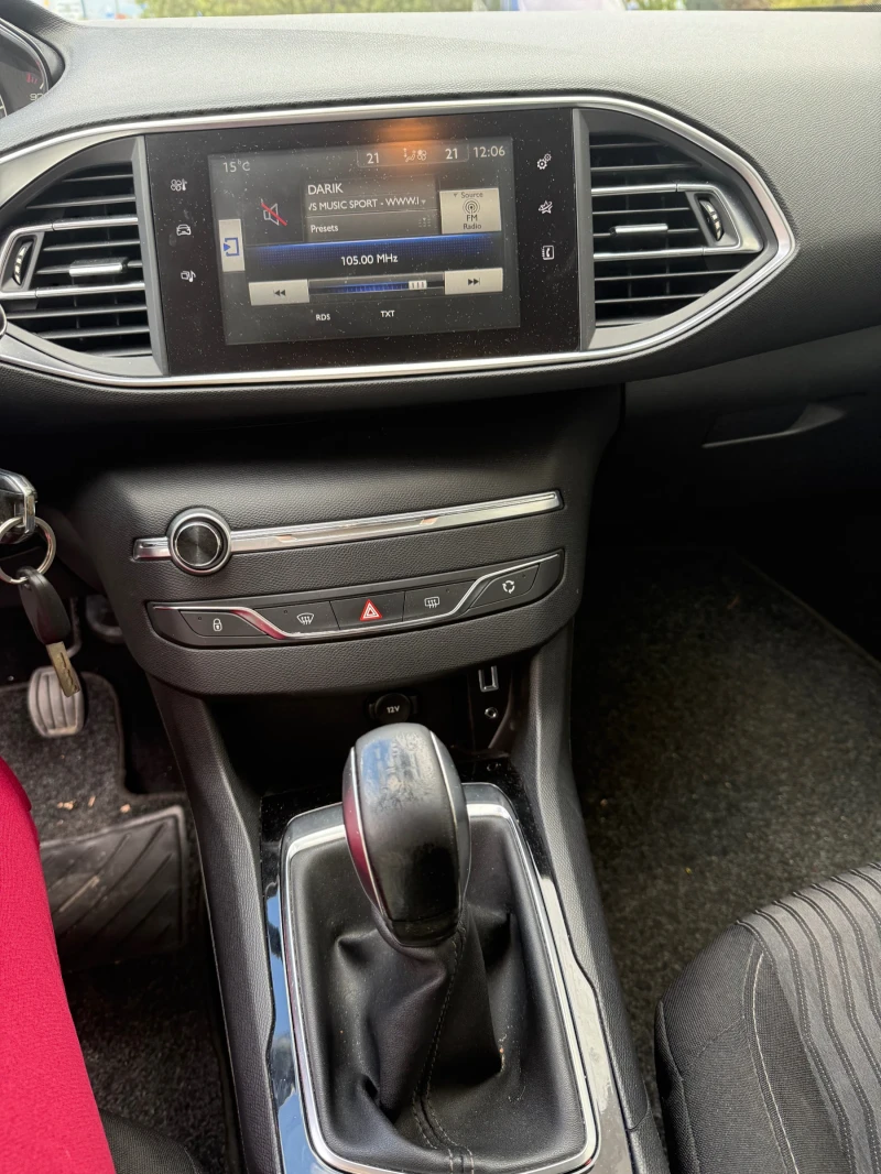 Peugeot 308 1.6 HDI NAVI LED EURO 5, снимка 14 - Автомобили и джипове - 52384415