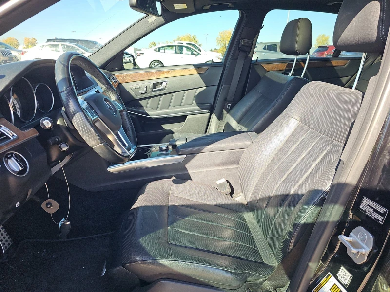 Mercedes-Benz E 500 AMG* PACK* 4MATIC* HARMON* KARDON* ОБДУХВАНЕ* LANE, снимка 11 - Автомобили и джипове - 52699709