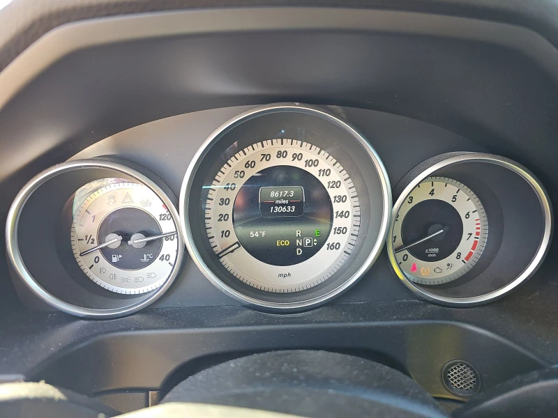 Mercedes-Benz E 500 AMG* PACK* 4MATIC* HARMON* KARDON* ОБДУХВАНЕ* LANE, снимка 10 - Автомобили и джипове - 52699709