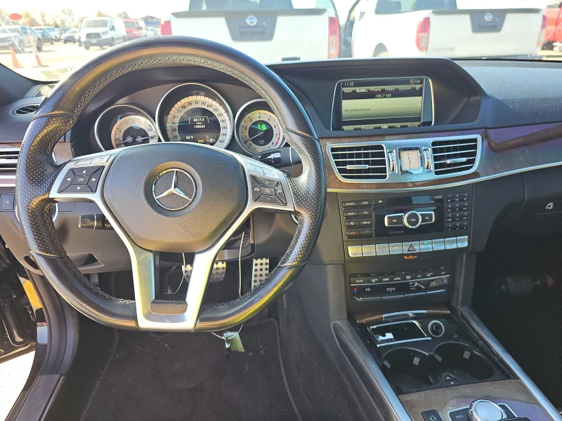 Mercedes-Benz E 500 AMG* PACK* 4MATIC* HARMON* KARDON* ОБДУХВАНЕ* LANE, снимка 8 - Автомобили и джипове - 52699709