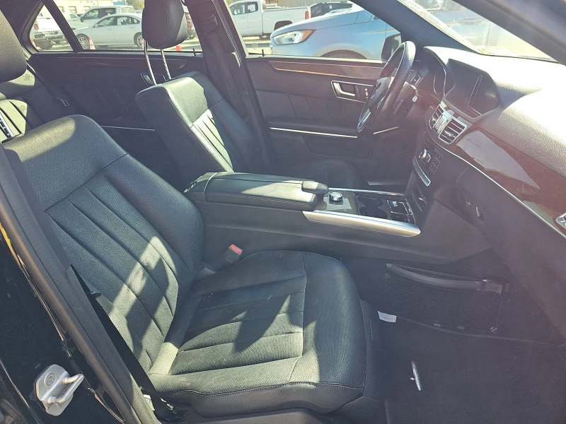 Mercedes-Benz E 500 AMG* PACK* 4MATIC* HARMON* KARDON* ОБДУХВАНЕ* LANE, снимка 12 - Автомобили и джипове - 52699709
