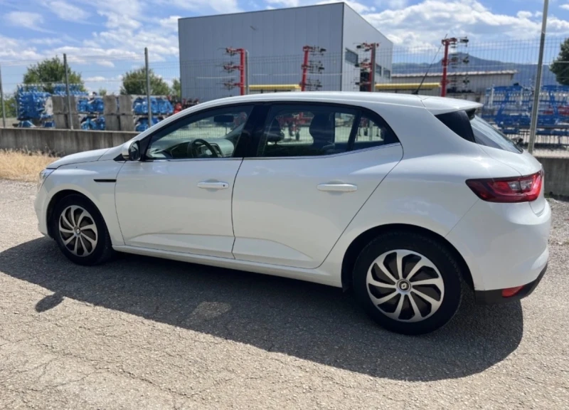 Renault Megane 1.2 I, снимка 7 - Автомобили и джипове - 52445822