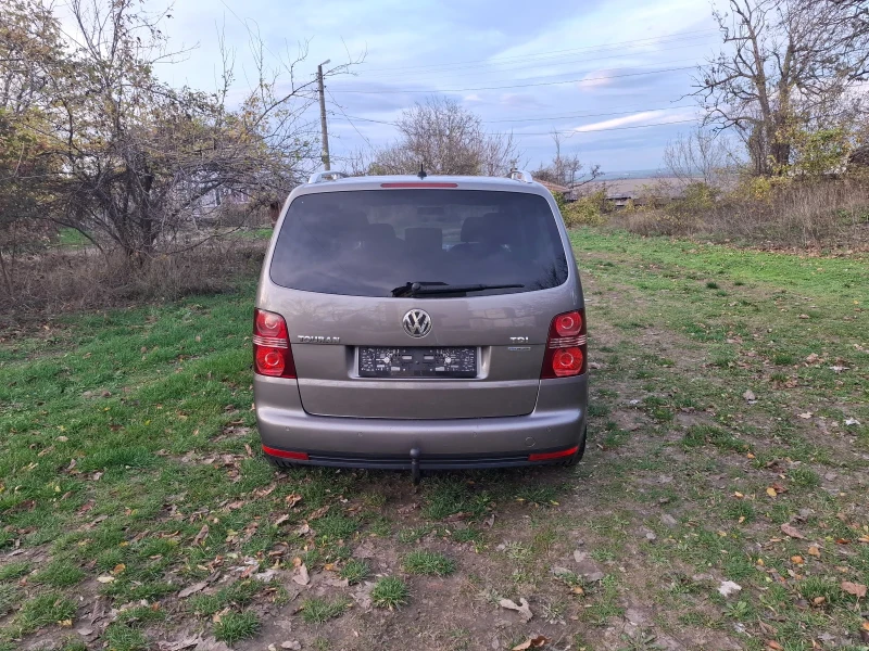 VW Touran 1.9TDi Facelift, снимка 4 - Автомобили и джипове - 52567574
