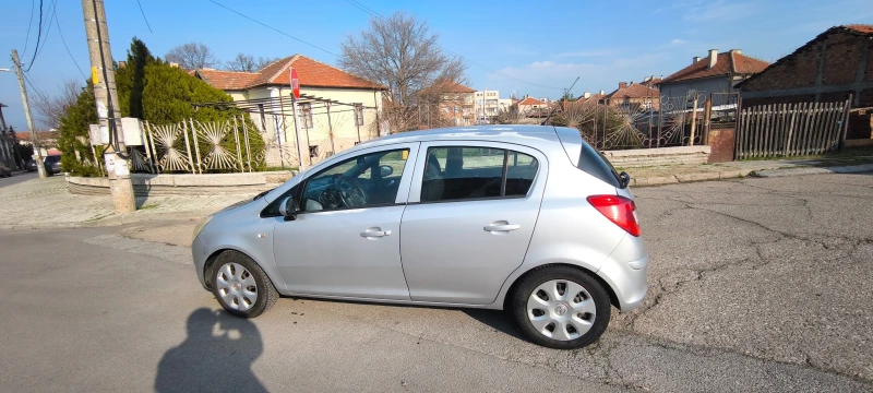 Opel Corsa, снимка 3 - Автомобили и джипове - 52639525