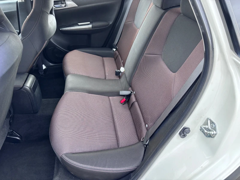 Subaru Impreza 4x4 XV  Facelift, снимка 7 - Автомобили и джипове - 52679604