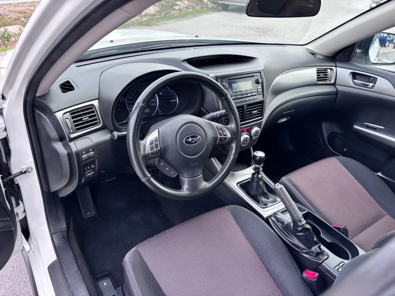 Subaru Impreza 4x4 XV  Facelift, снимка 6 - Автомобили и джипове - 52679604