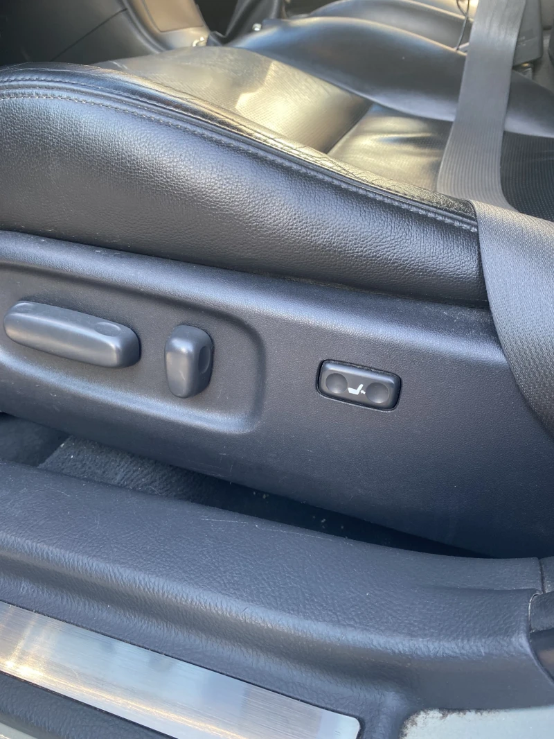 Toyota Avensis, снимка 10 - Автомобили и джипове - 52846615