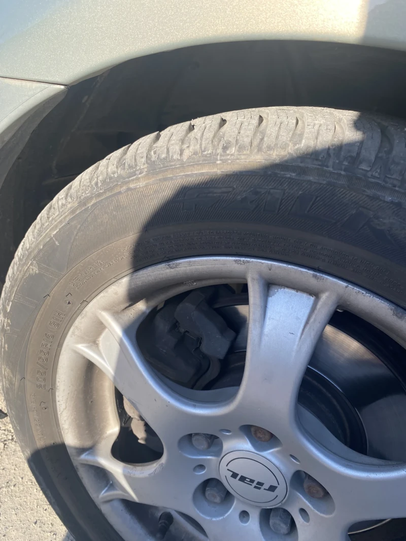 Toyota Avensis, снимка 16 - Автомобили и джипове - 52846615