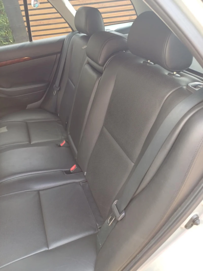 Toyota Avensis, снимка 11 - Автомобили и джипове - 52846615