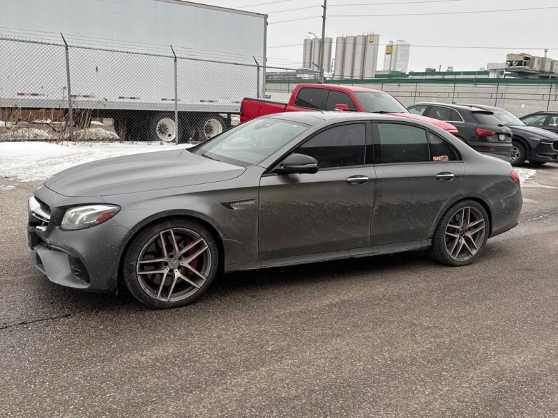 Mercedes-Benz E 63 AMG 2018 S * БЕЗ ПЪРВОНАЧАЛНА ВНОСКА* , снимка 3 - Автомобили и джипове - 52951365