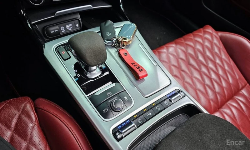 Kia Stinger, снимка 9 - Автомобили и джипове - 53305045