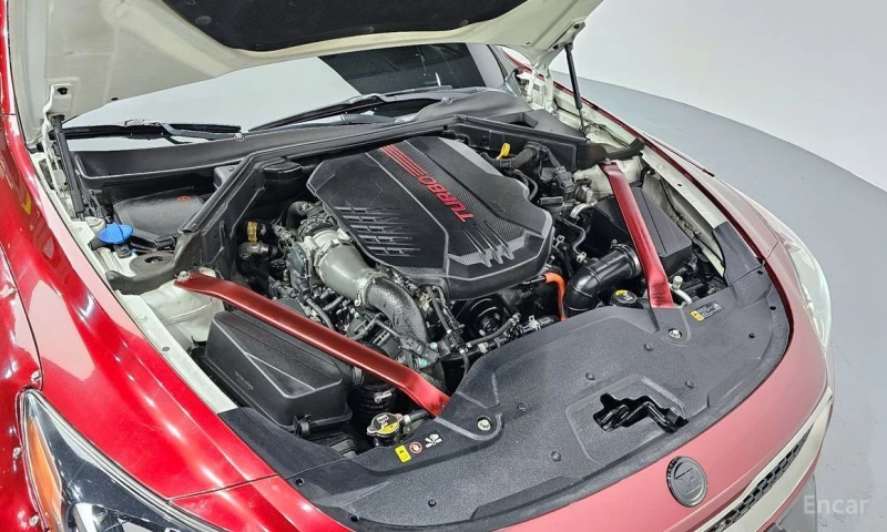 Kia Stinger, снимка 6 - Автомобили и джипове - 53305045