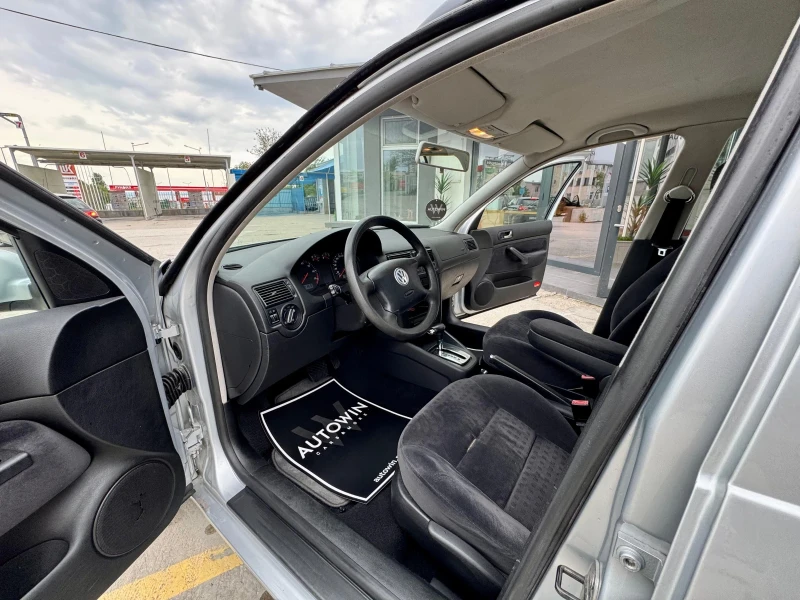 VW Golf 1.6i AUTOMATIC - 4600 лв. - 29028125 | Car24.bg