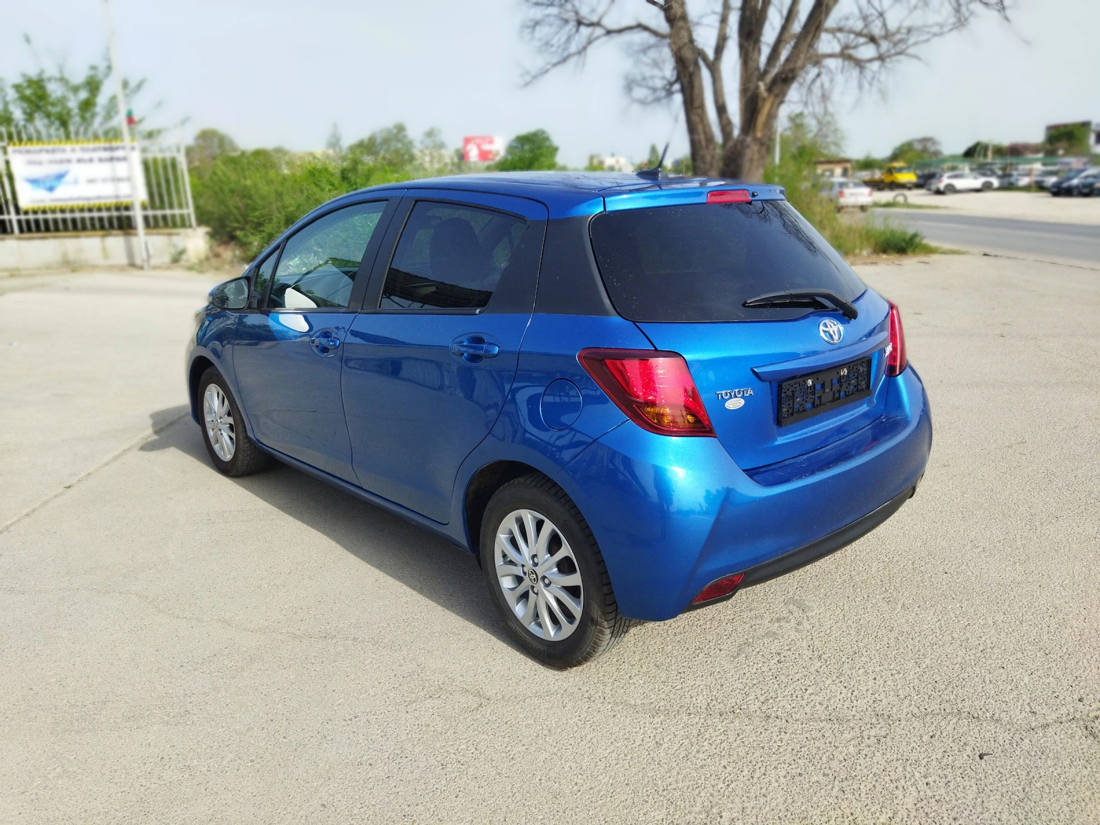 Toyota Yaris 1.33i Автоматик Швейцария - изображение 5