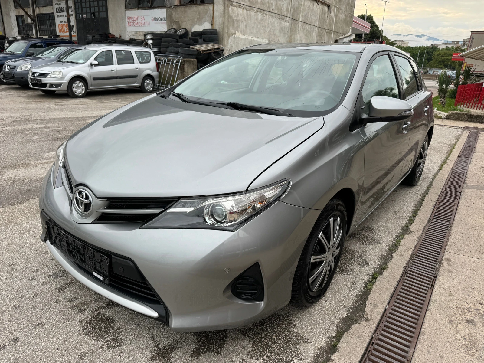 Toyota Auris 1, 33 vvt-i// 99k.  - изображение 2