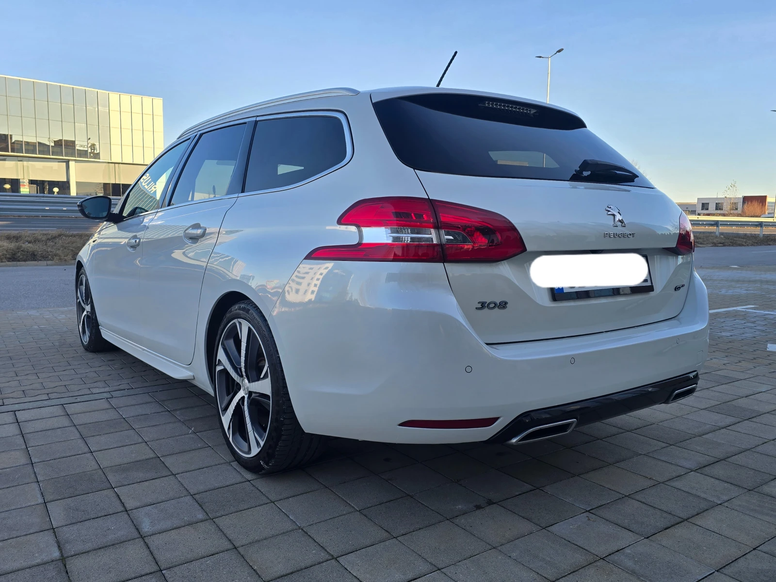 Peugeot 308 2.0 BLUEHDI GT 181 FULL LED КАМЕРА НАВИ ПАНОРАМА ! - изображение 7