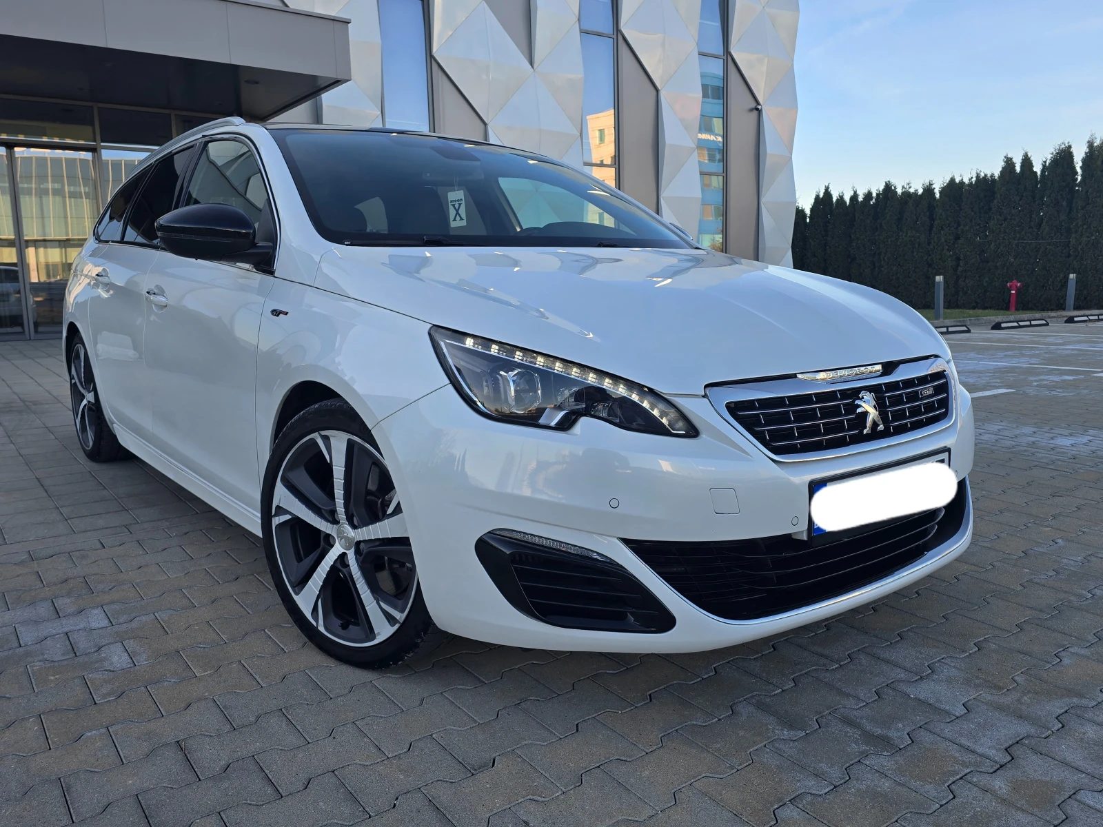 Peugeot 308 2.0 BLUEHDI GT 181 FULL LED КАМЕРА НАВИ ПАНОРАМА ! - изображение 3