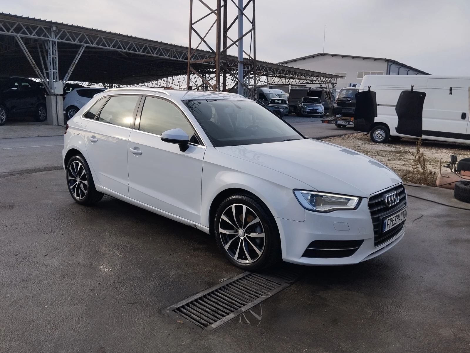 Audi A3 1.6TDI NAVI - изображение 2