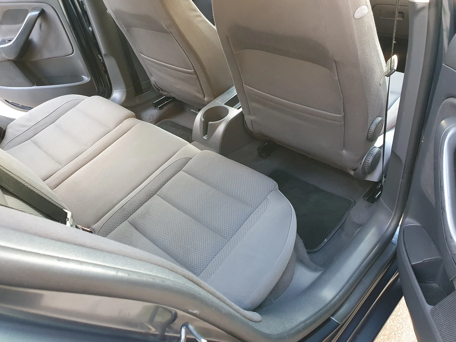 VW Golf 2.0TDI 6skorosti | Mobile.bg — изображение 14