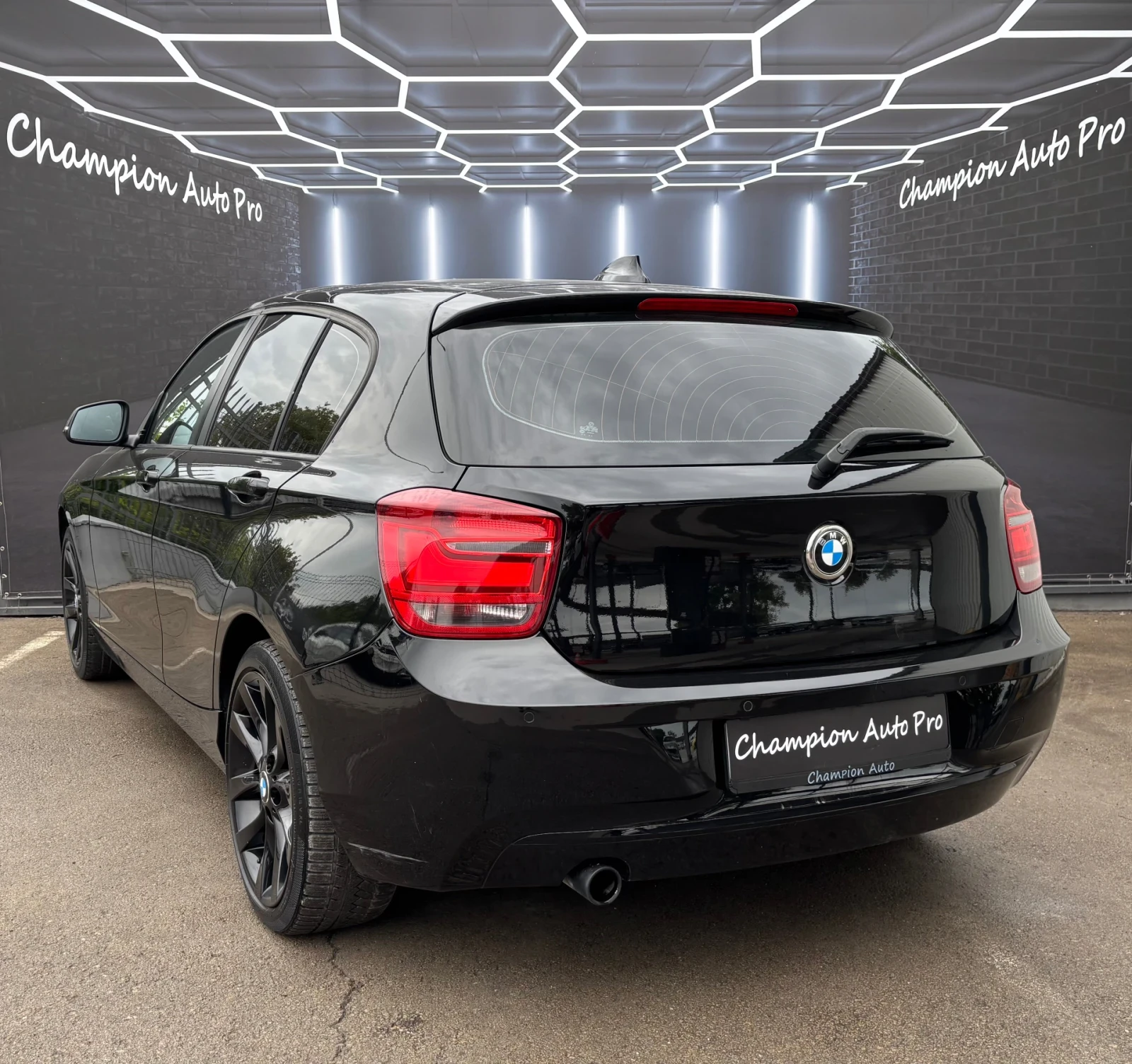 BMW 118 2.0D M-Sport - изображение 5