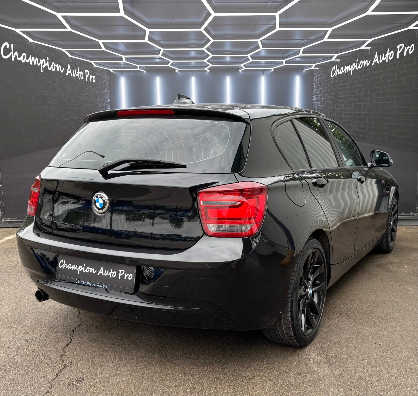 BMW 118 2.0D M-Sport - изображение 3